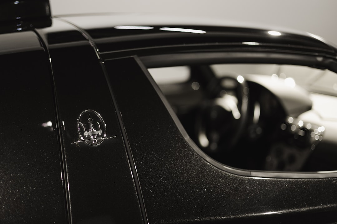 Close-up of the R8 Spyder steering wheel and driver-focused cockpit
